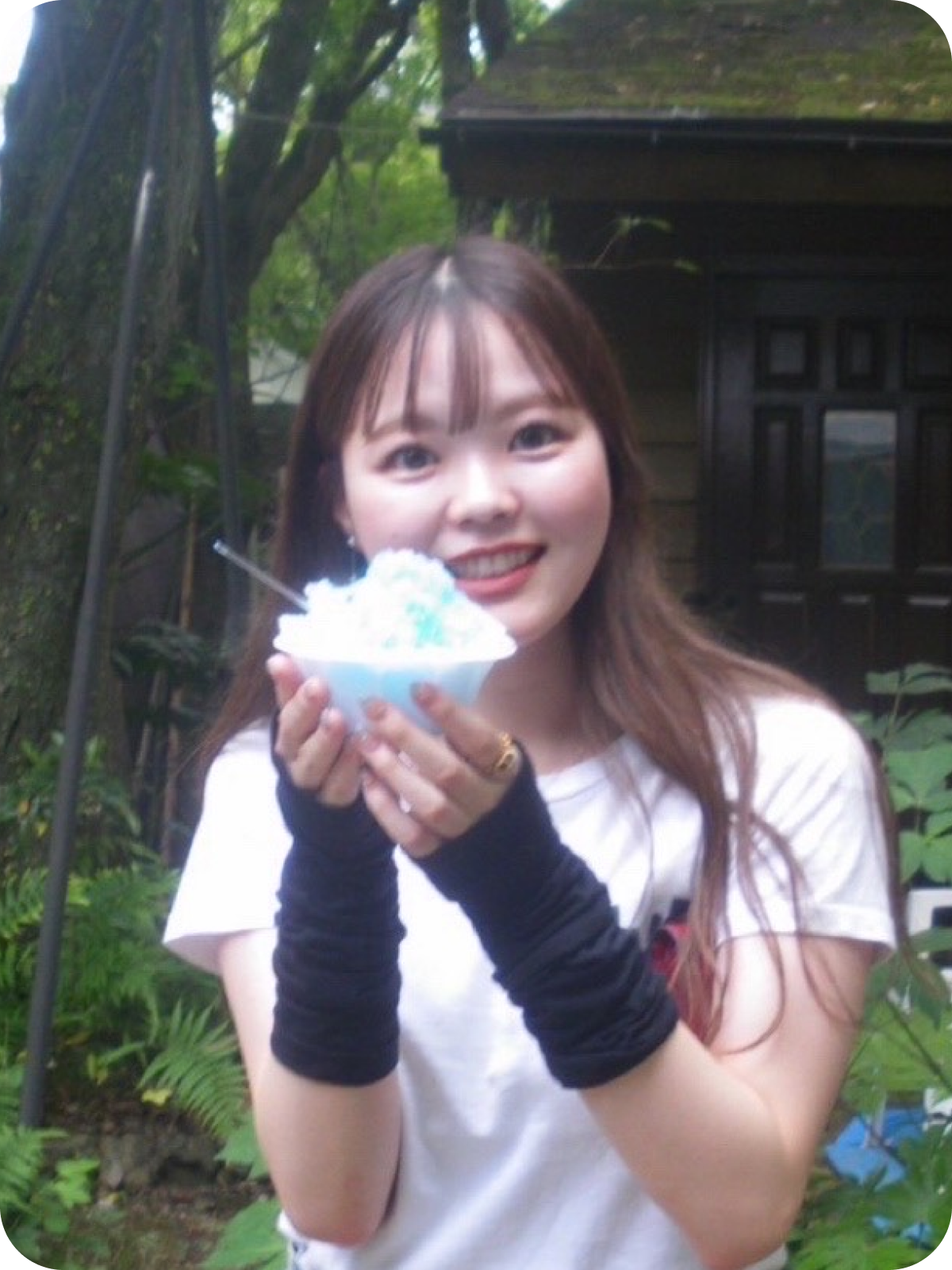 躑躅 歩花 氏